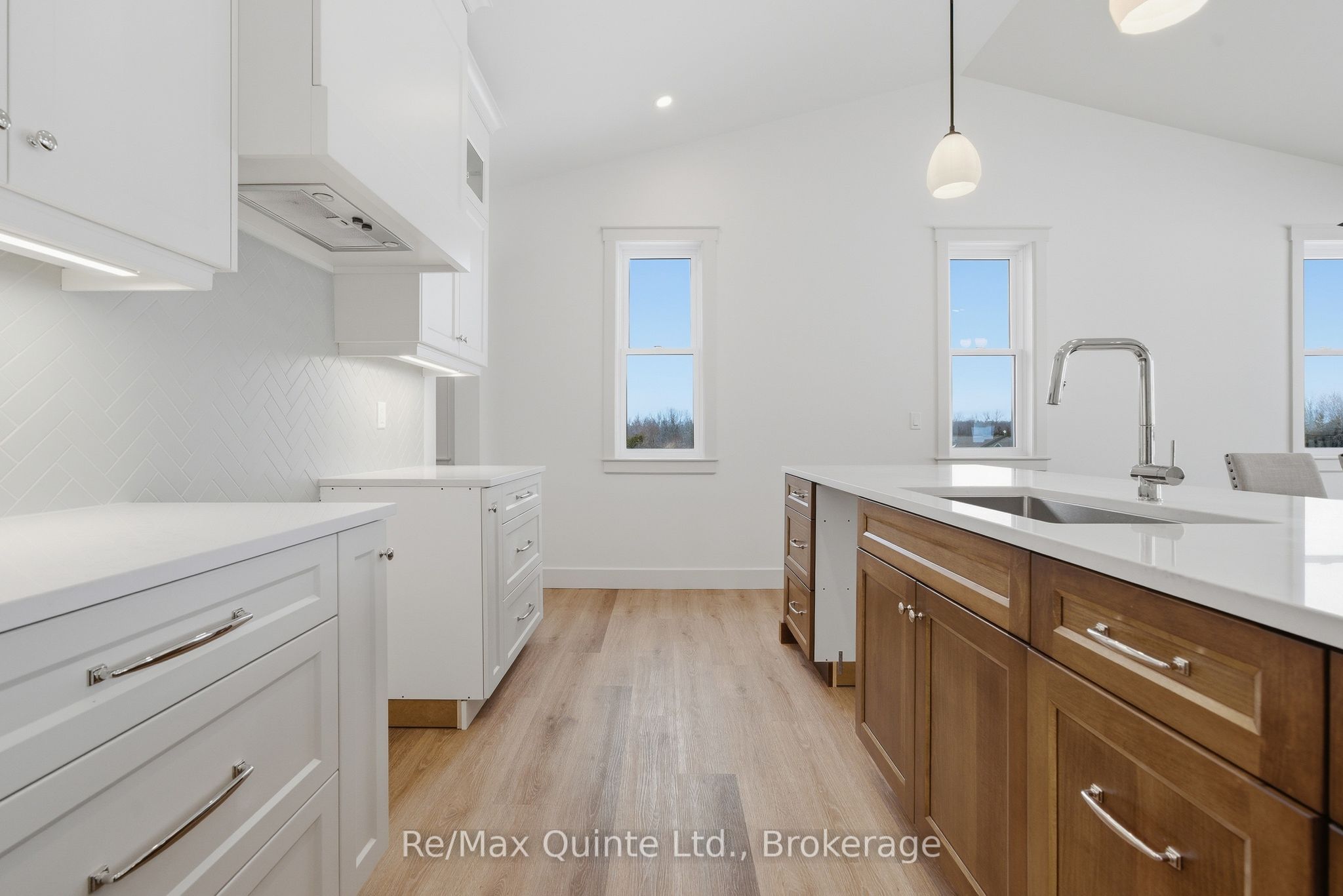 2501 Harmony Road Property Photo 16