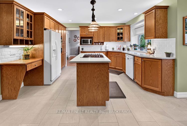 2038 Valleyview Drive Property Photo 15