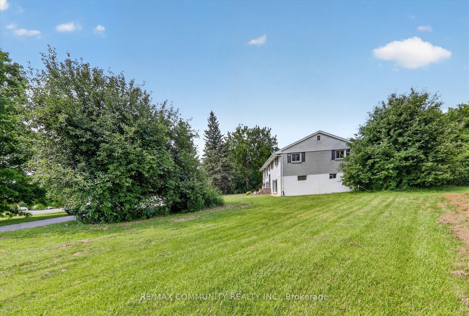719 Old Highway 2 Property Photo 5