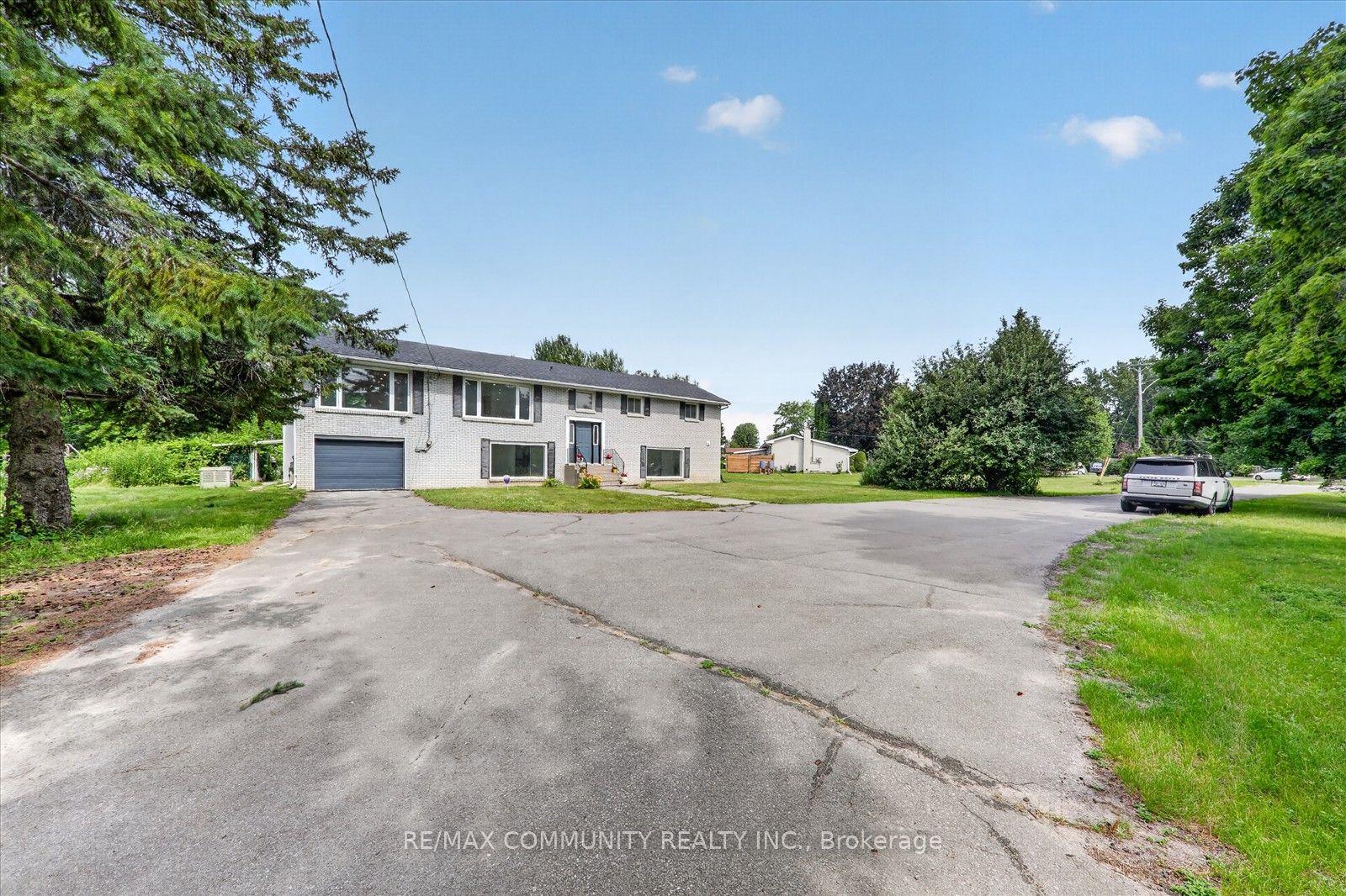 719 Old Highway 2 Property Photo 8