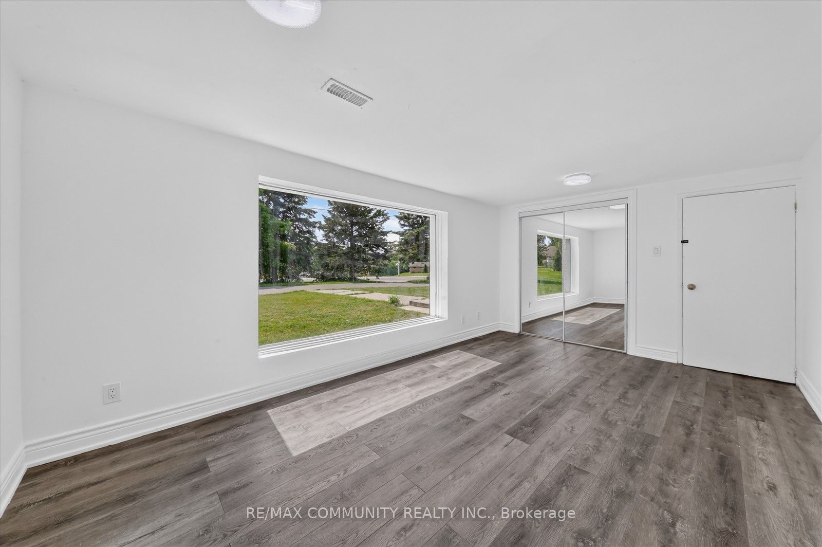 719 Old Highway 2 Property Photo 38