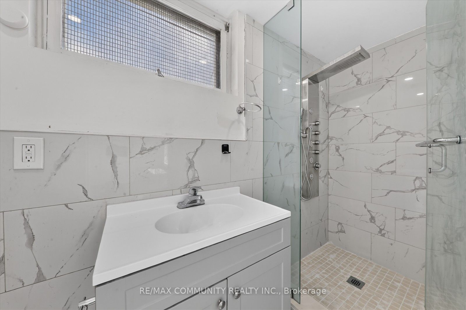719 Old Highway 2 Property Photo 39