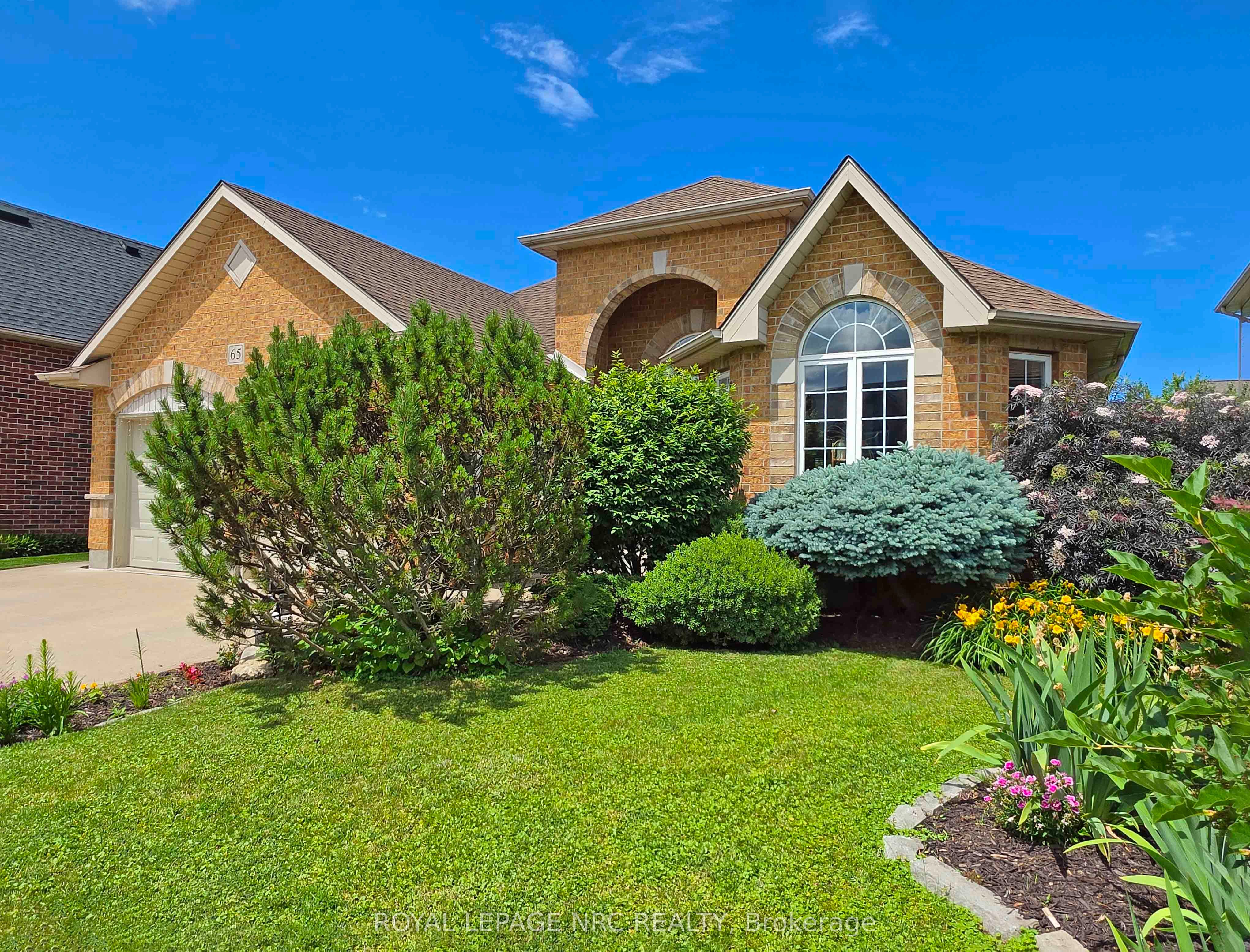65 Mccaffery Crescent Property Photo 2
