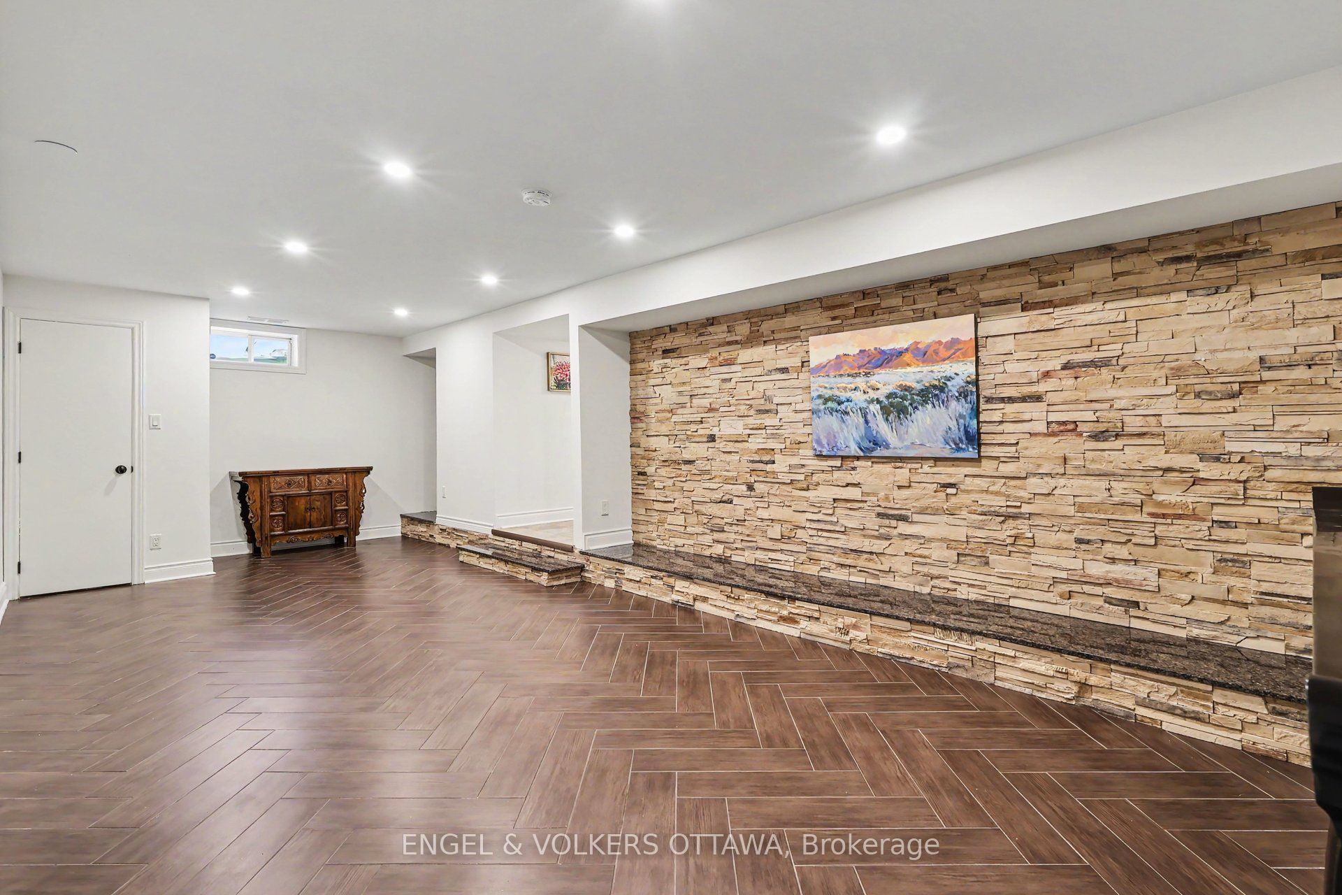 101 Ivy Crescent Property Photo 25