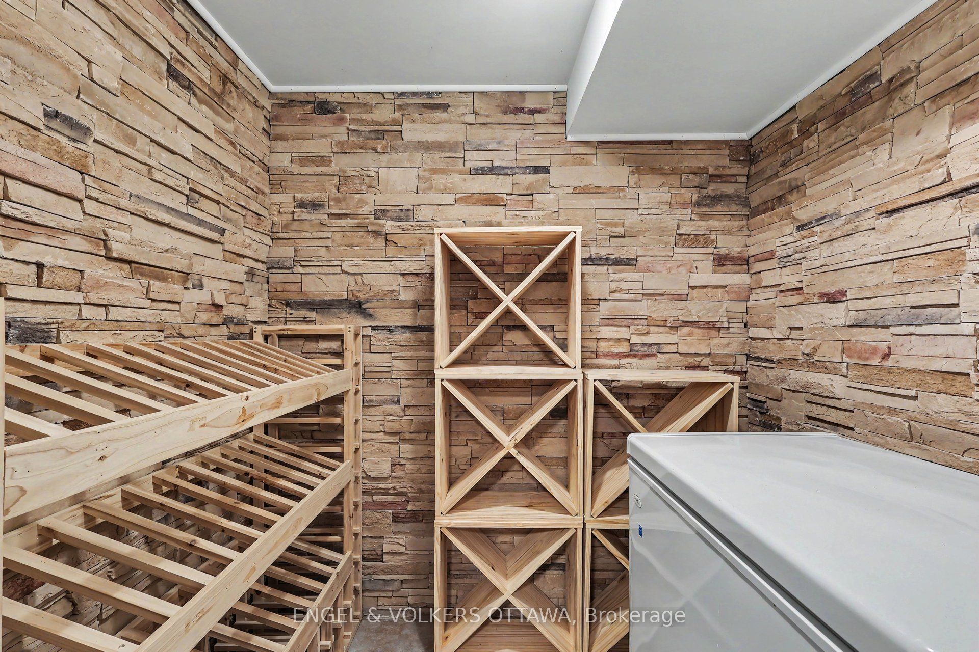 101 Ivy Crescent Property Photo 26