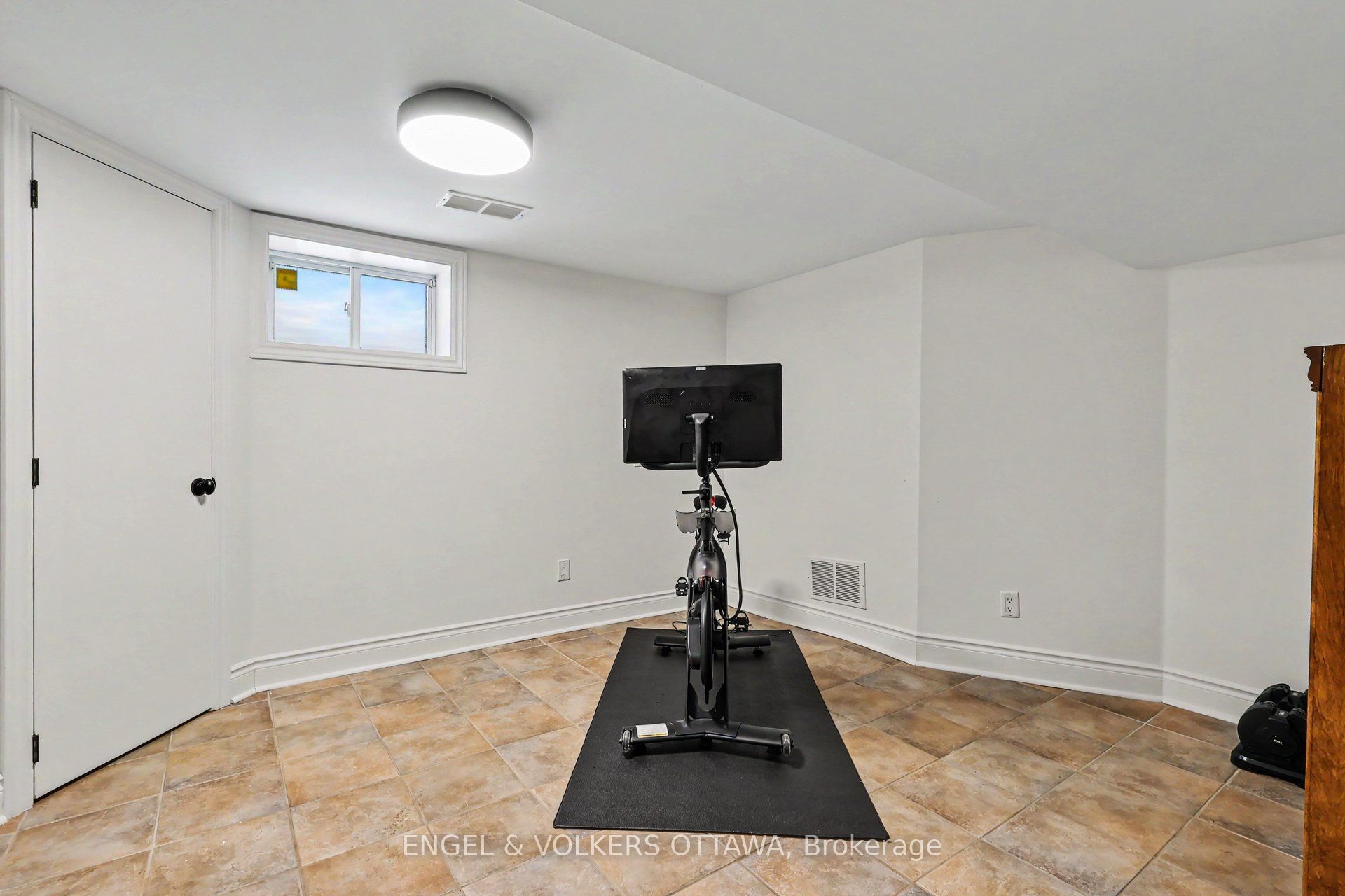101 Ivy Crescent Property Photo 27