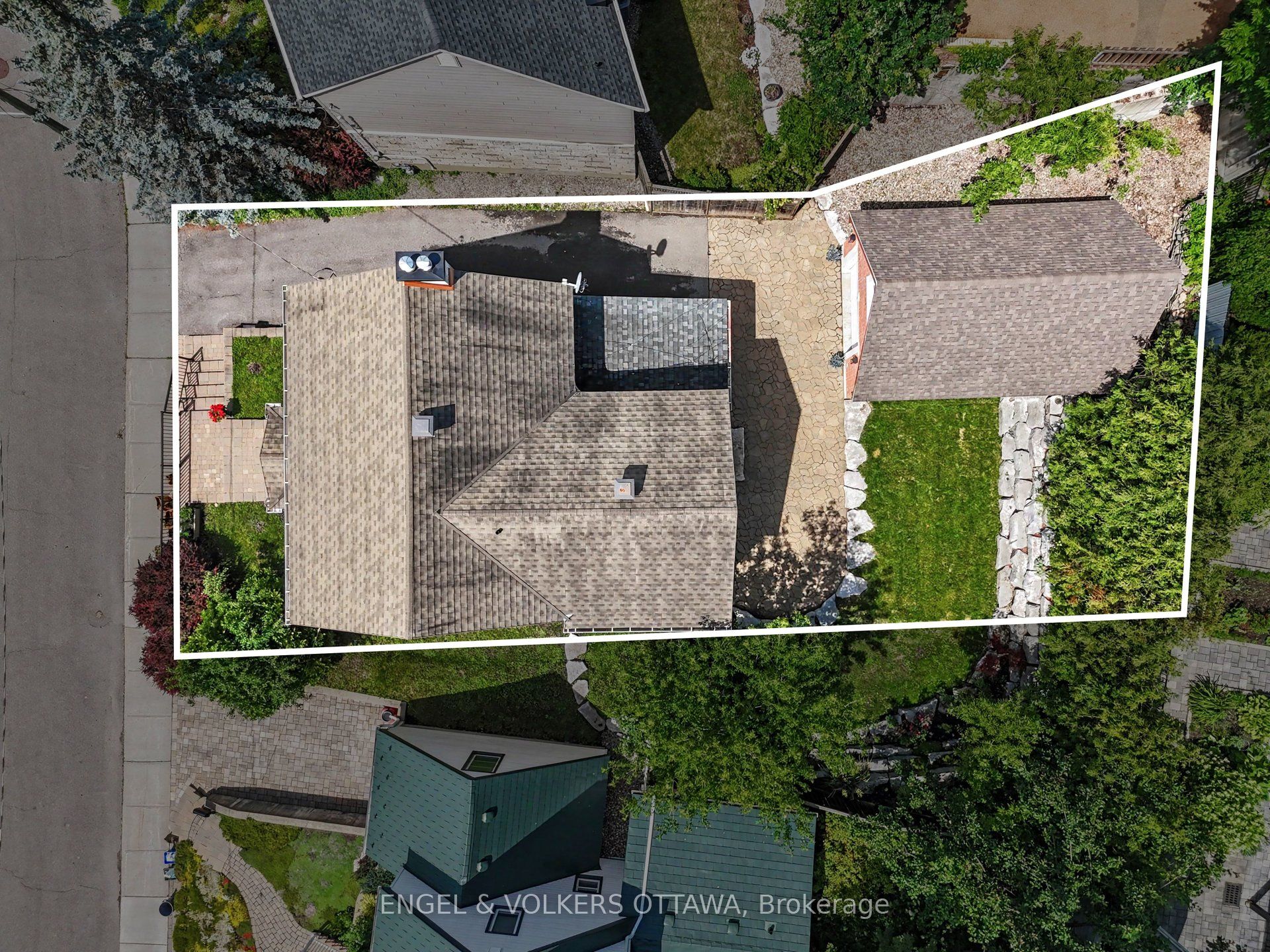 101 Ivy Crescent Property Photo 37