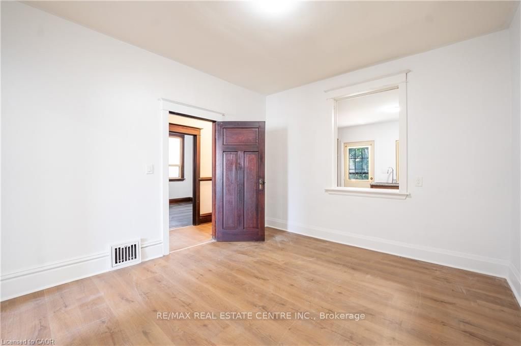 1274 Barton Street E Property Photo 10