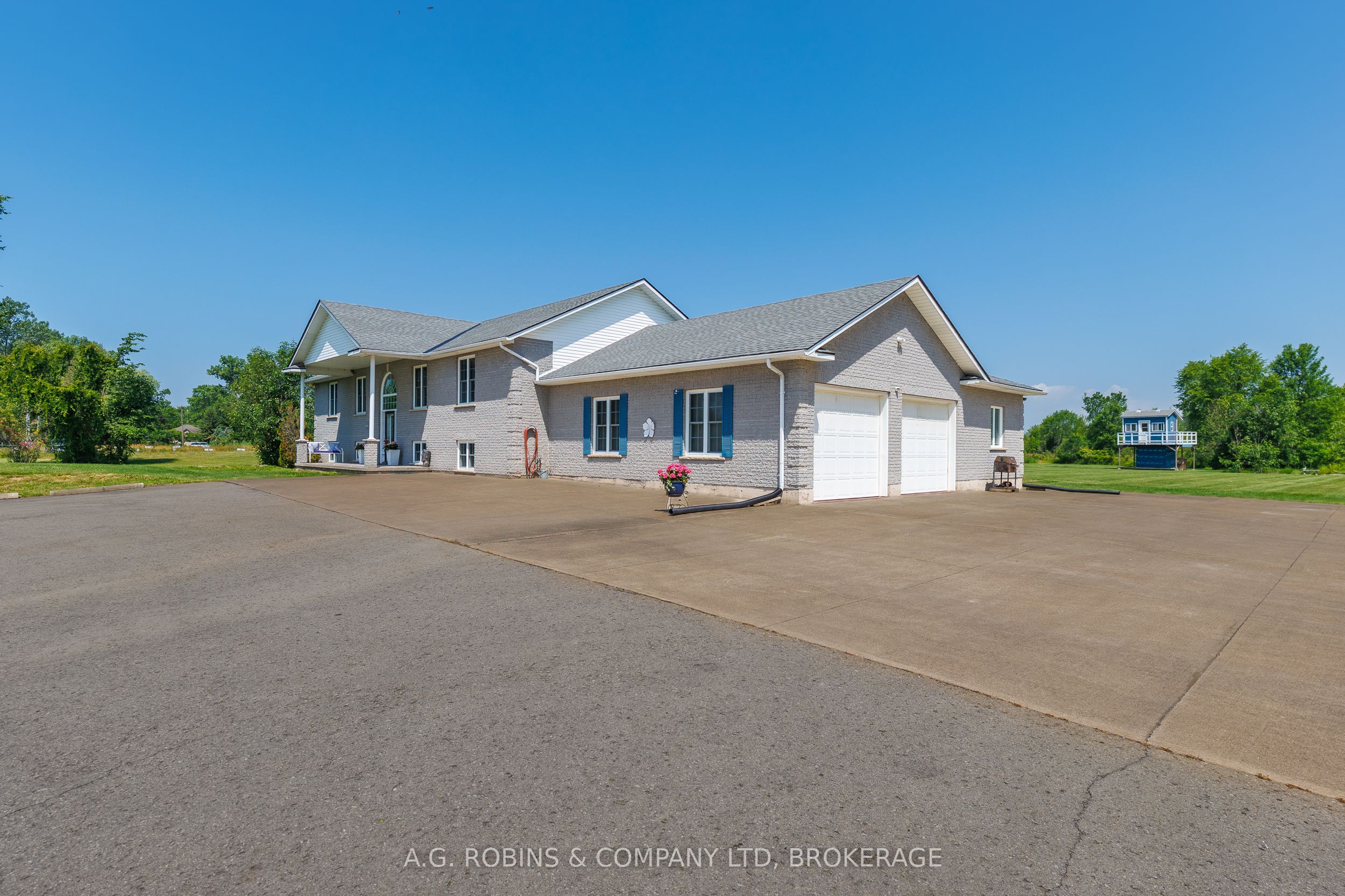 12312 Lakeshore Road Property Photo 6