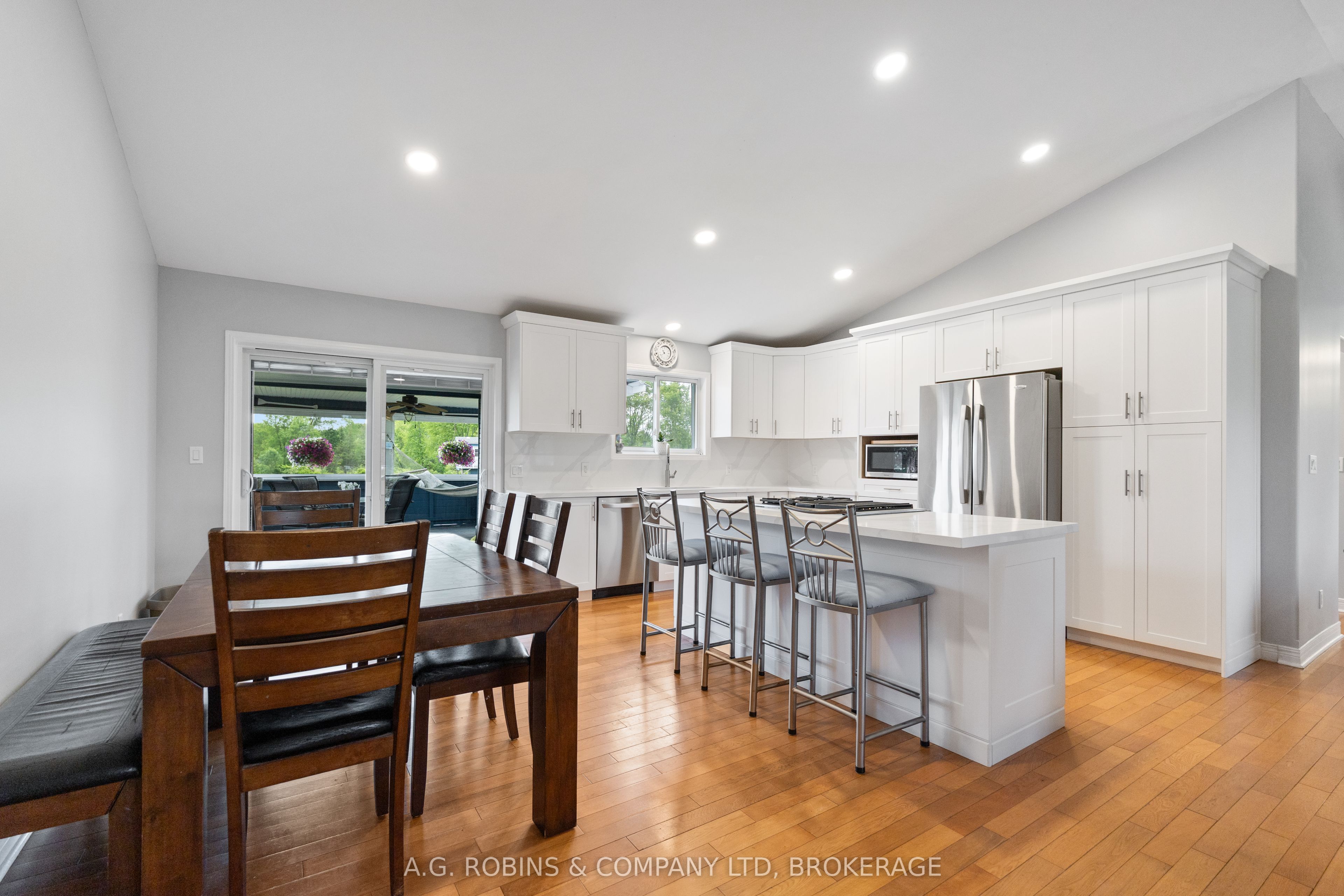 12312 Lakeshore Road Property Photo 13