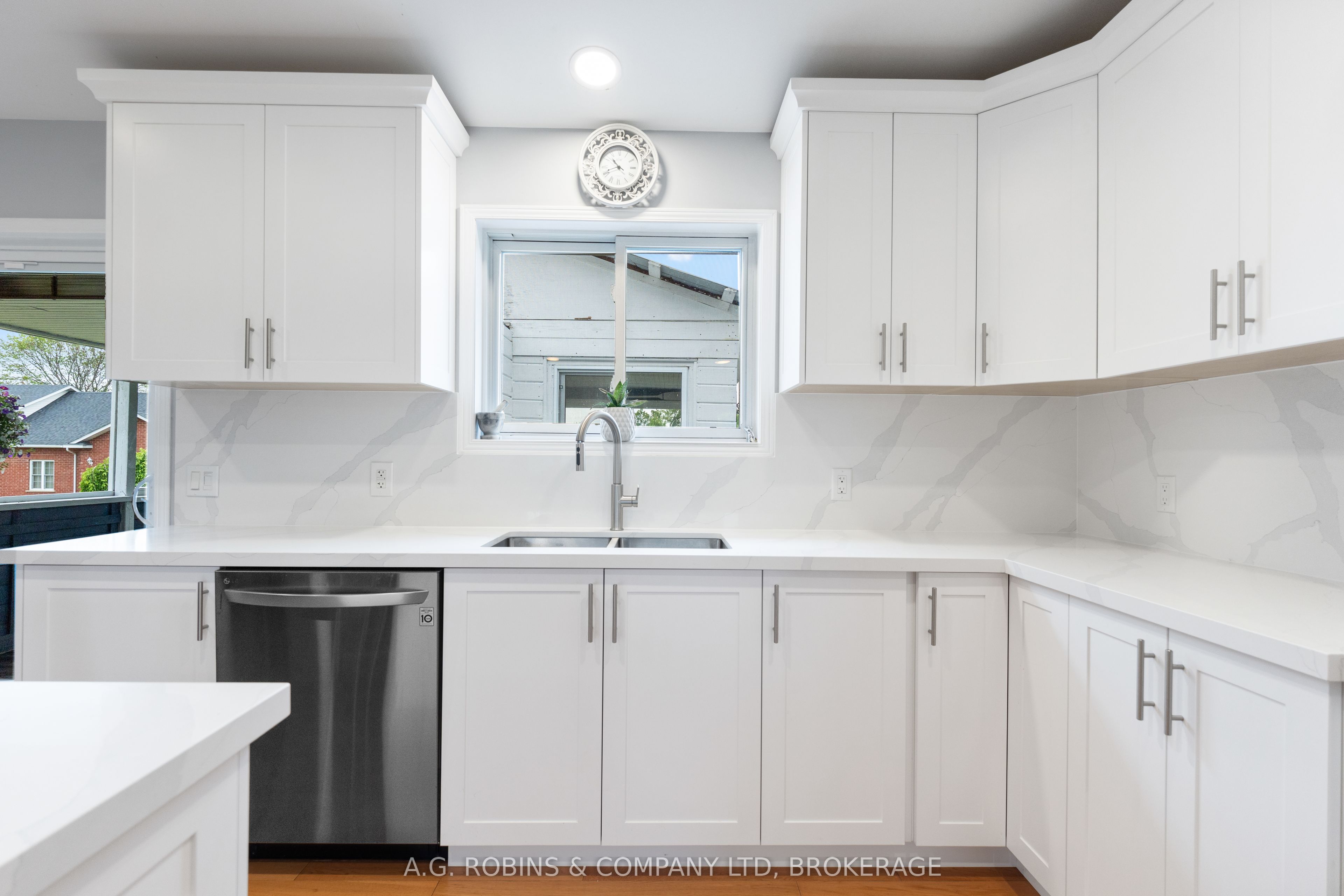 12312 Lakeshore Road Property Photo 14