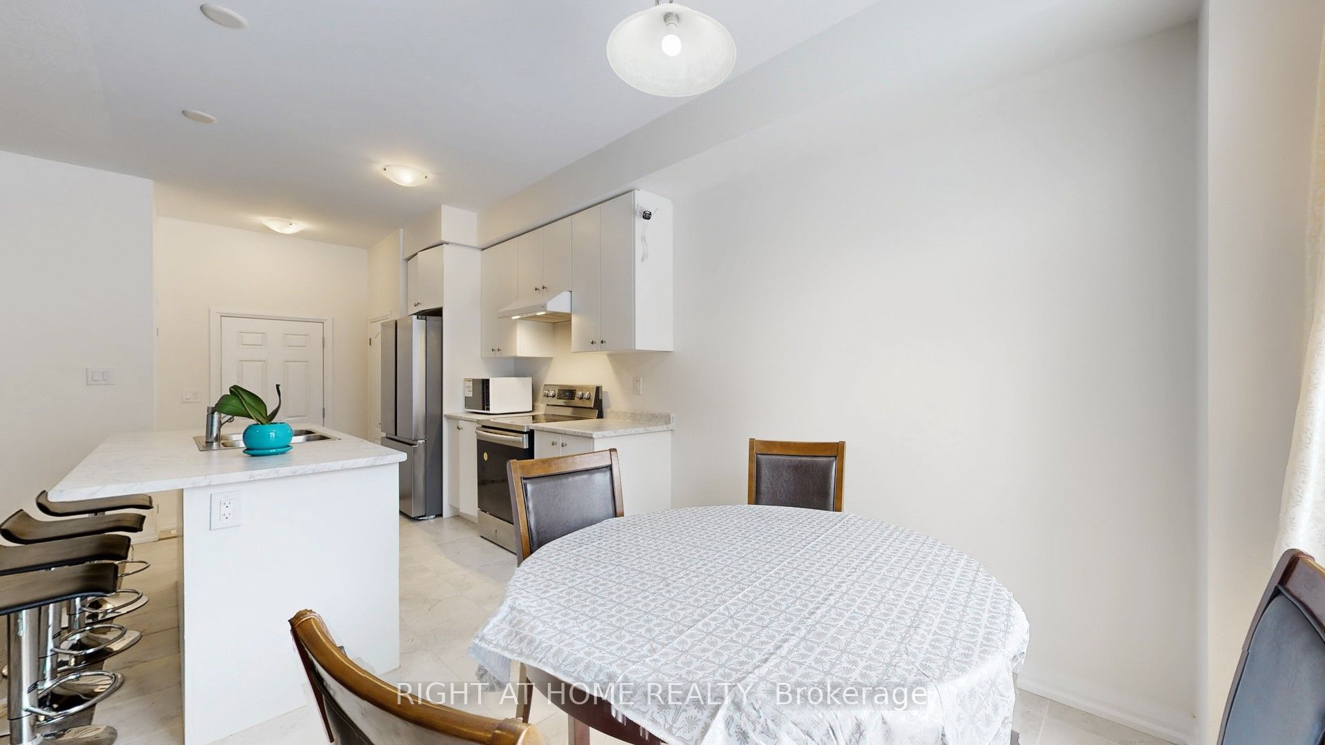 38 Lonsdale Road Property Photo 19