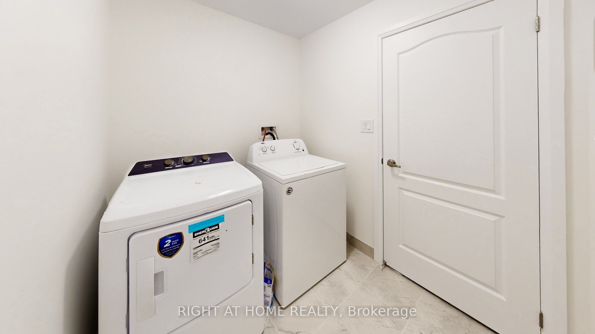 38 Lonsdale Road Property Photo 43