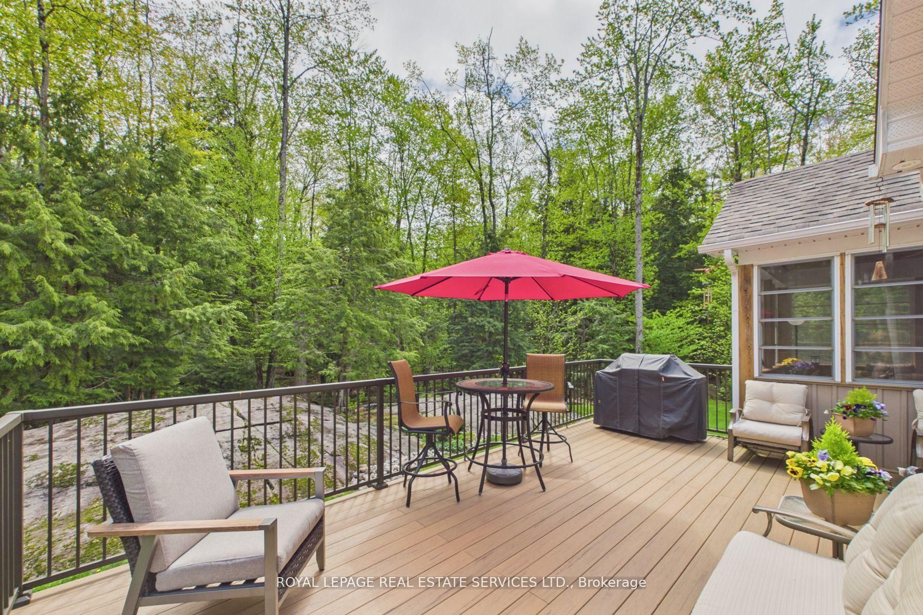 1045 Tower Crescent Property Photo 10