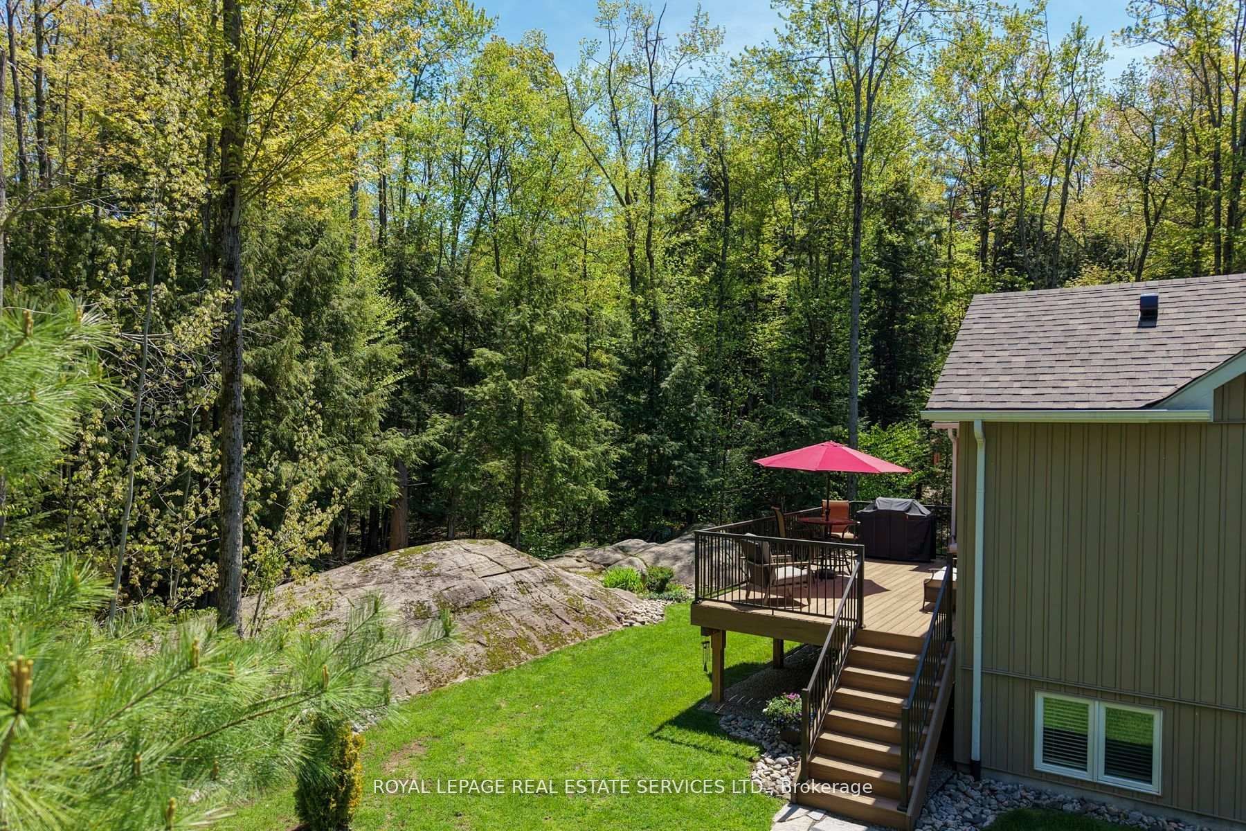 1045 Tower Crescent Property Photo 35