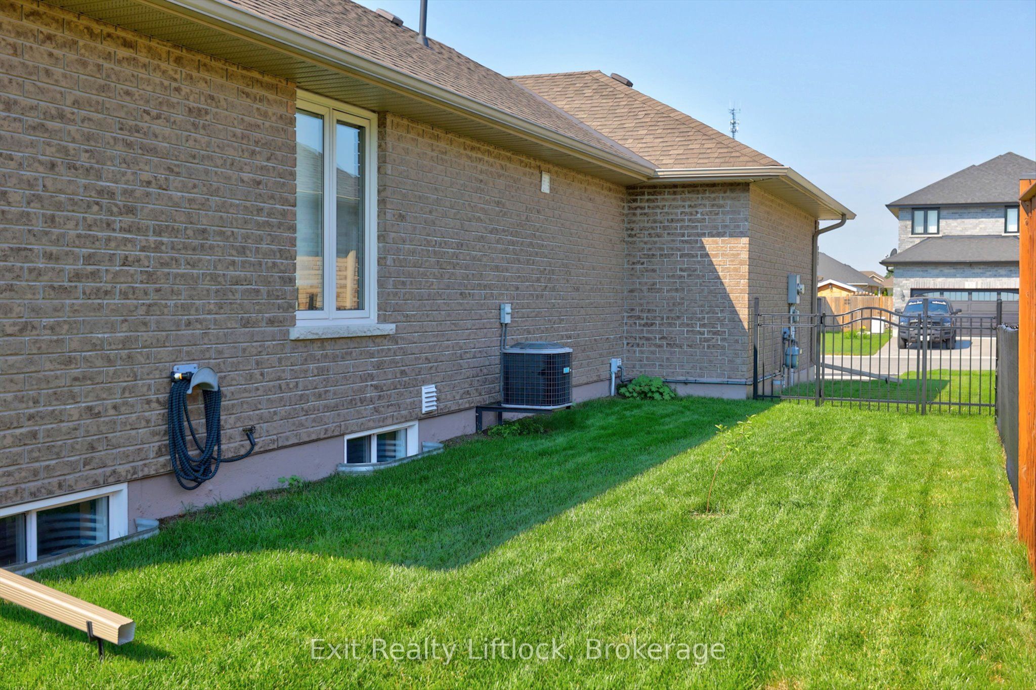 16 Noah Lane Property Photo 34