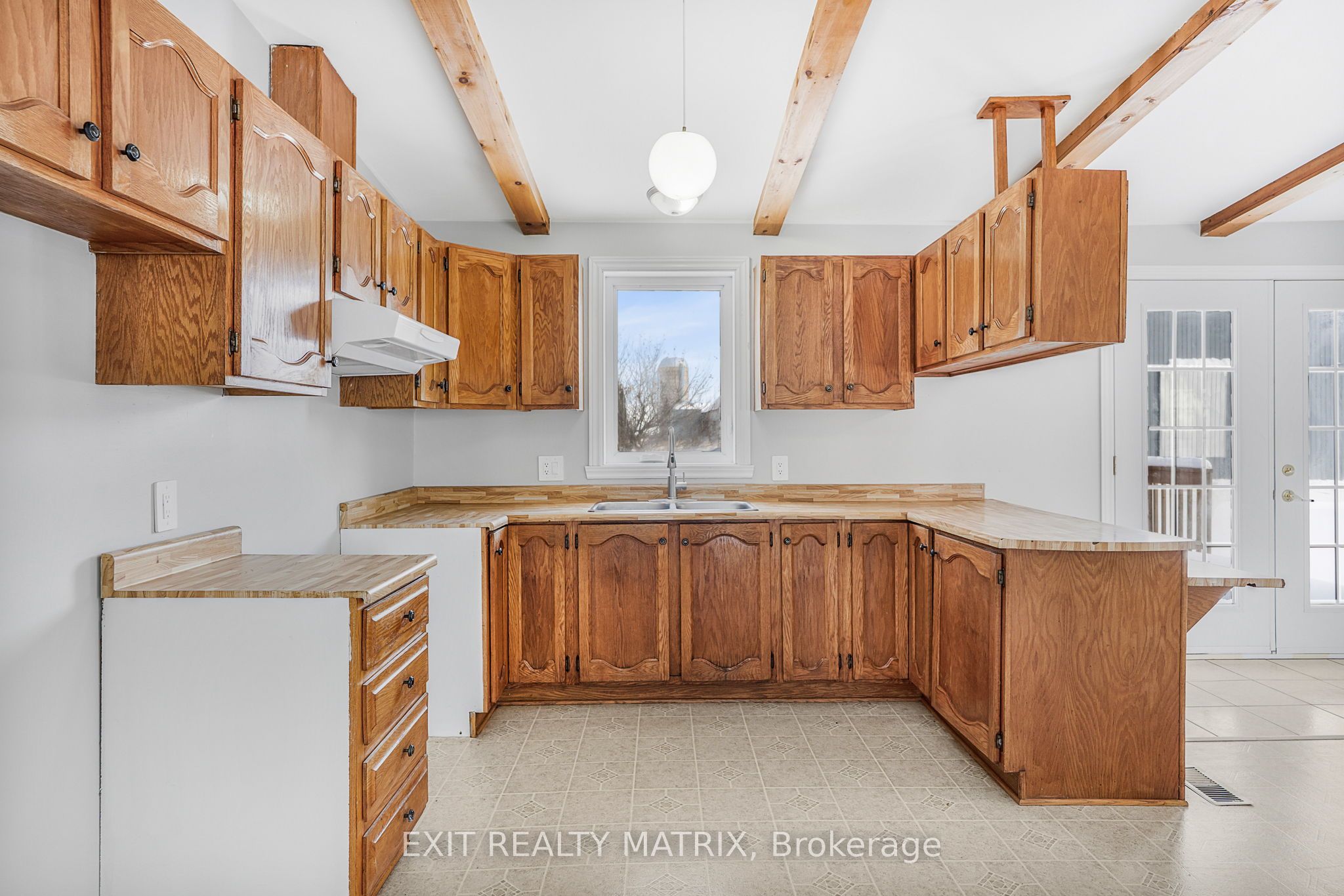 2811-2815 Rolland Massie Road Property Photo 6