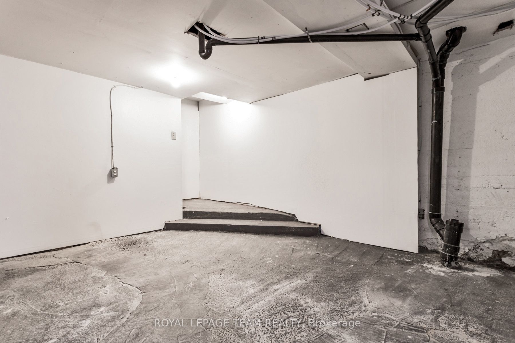 790 Bronson Avenue Property Photo 20