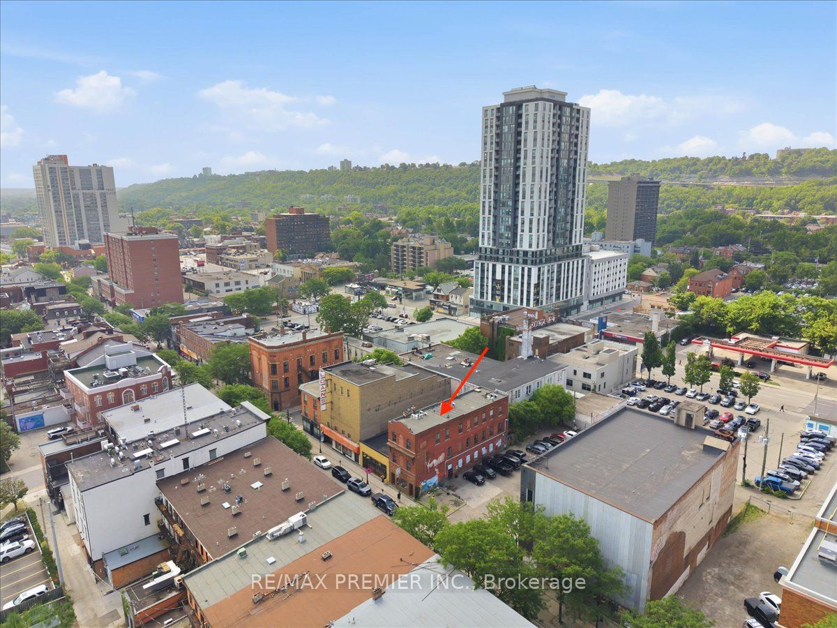 184 King Street E Property Photo 3