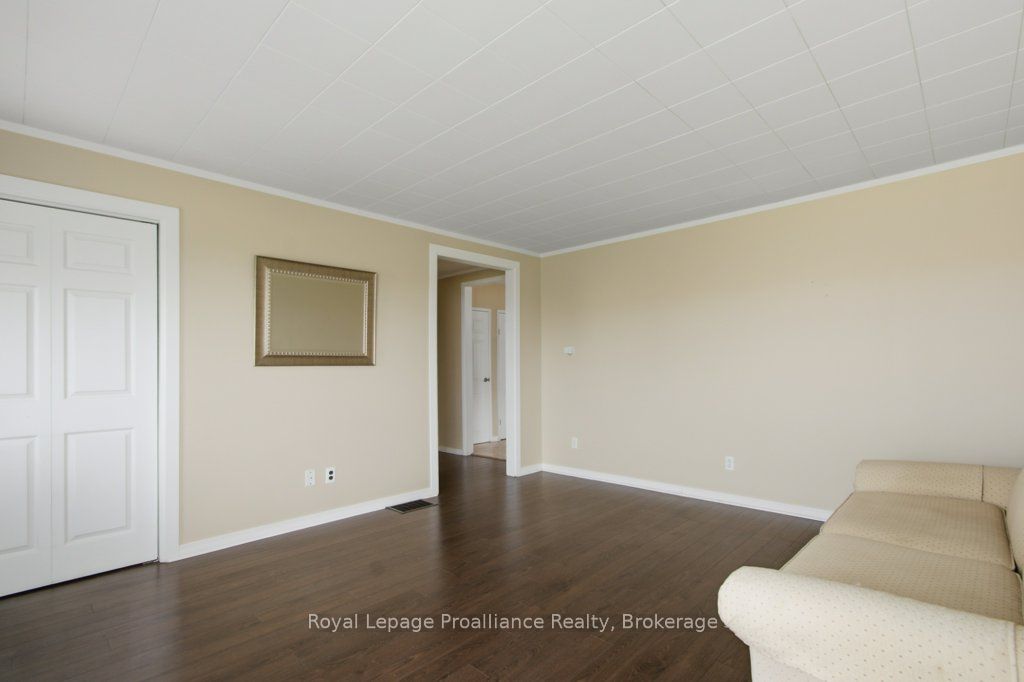 395 Sidney Street Property Photo 6
