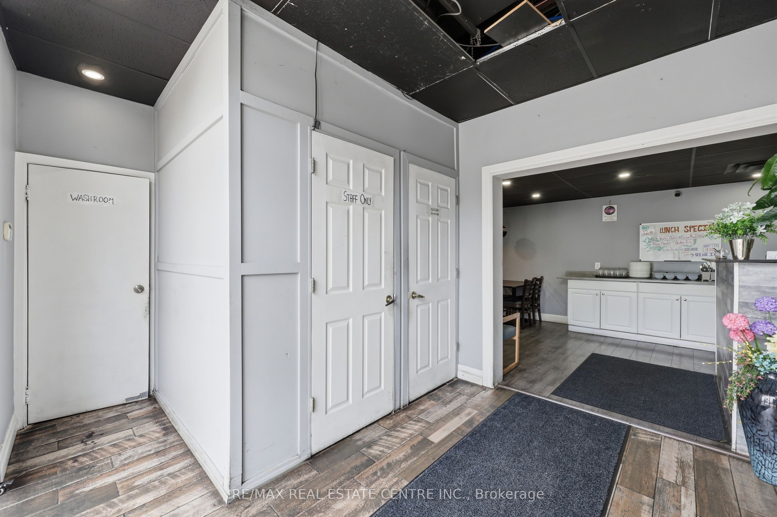 239 York Boulevard Property Photo 29