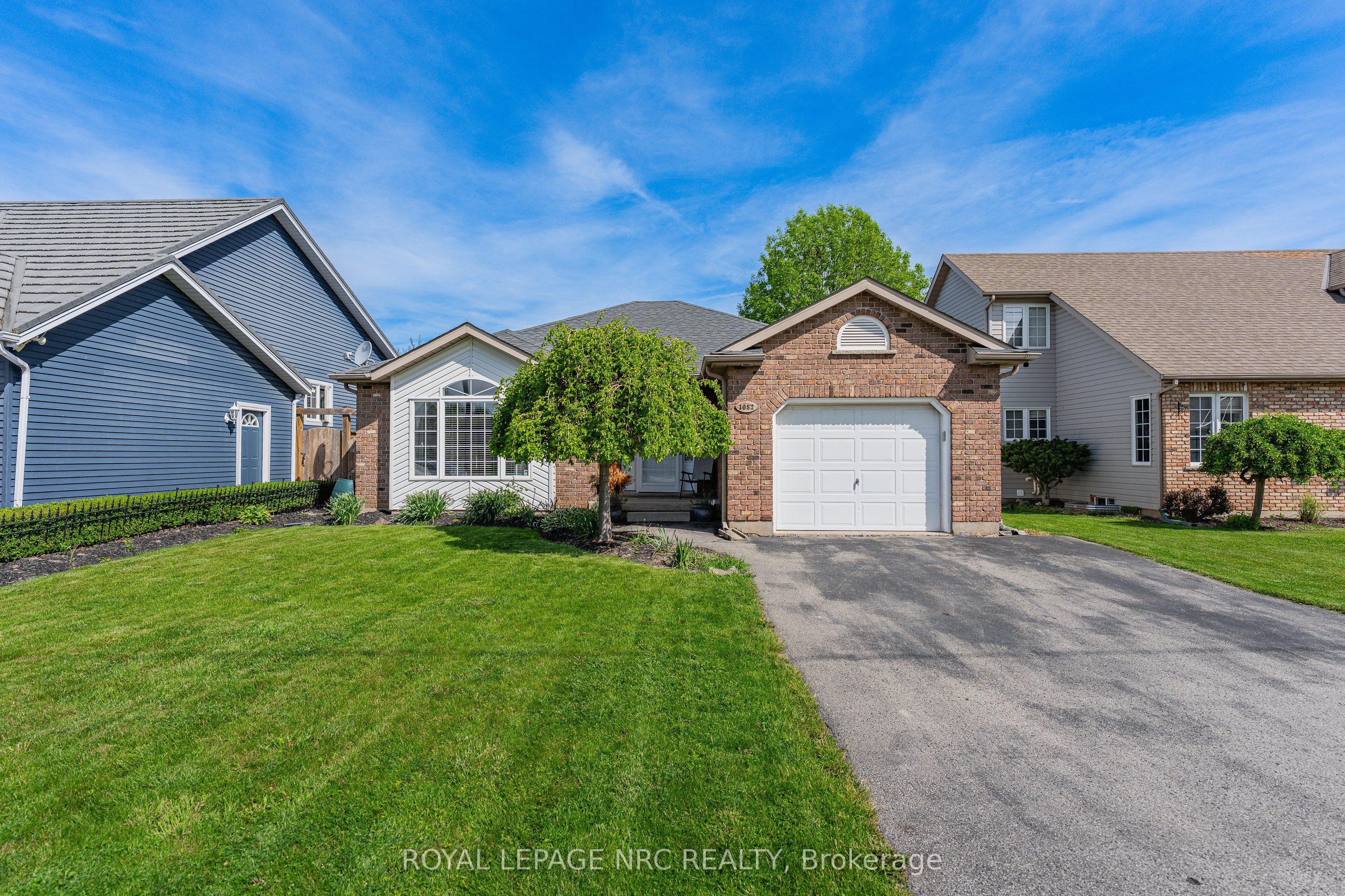1052 Vansickle Road N Property Photo 2