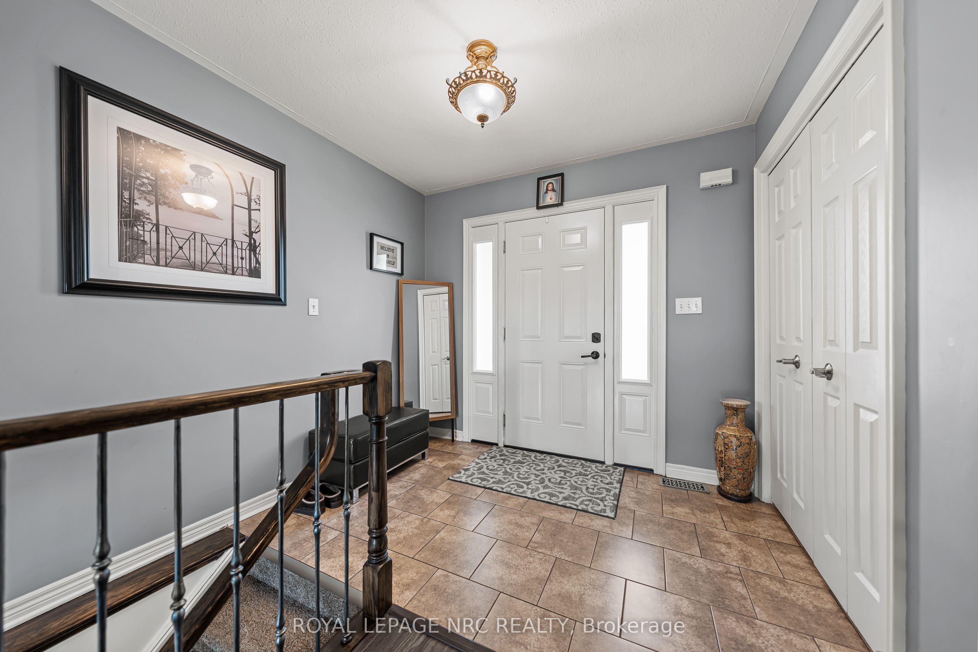 1052 Vansickle Road N Property Photo 6