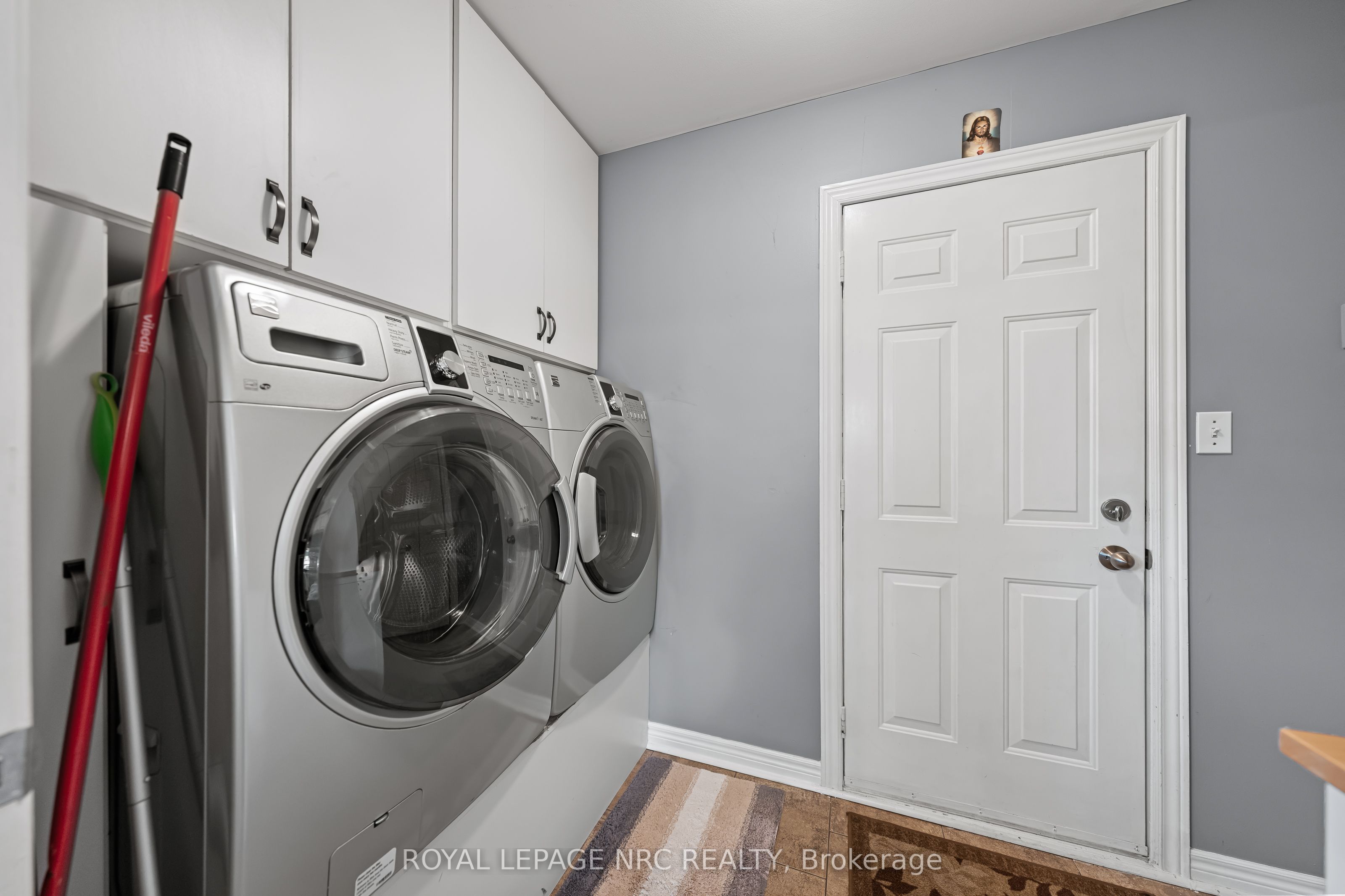 1052 Vansickle Road N Property Photo 19