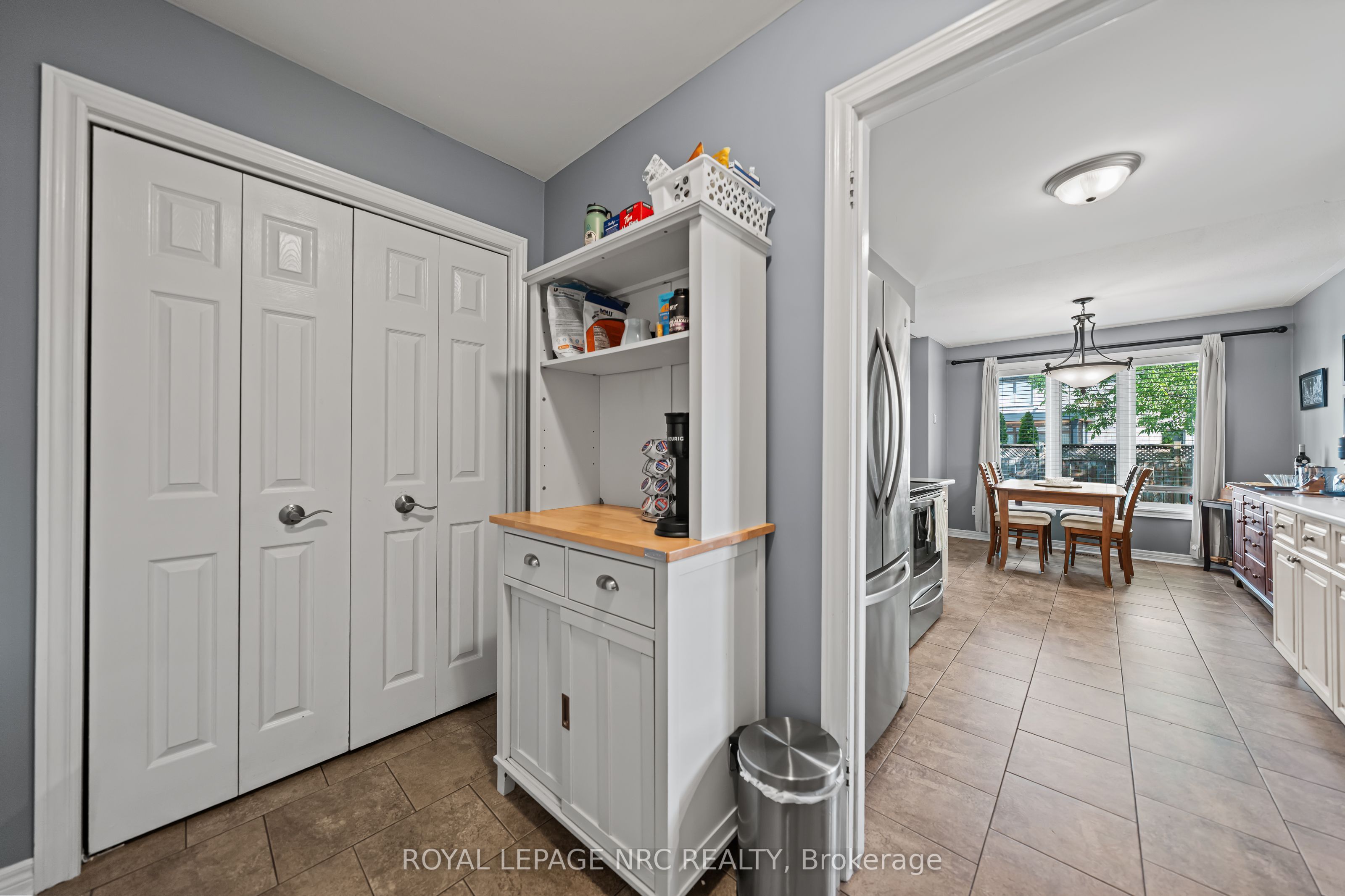 1052 Vansickle Road N Property Photo 20