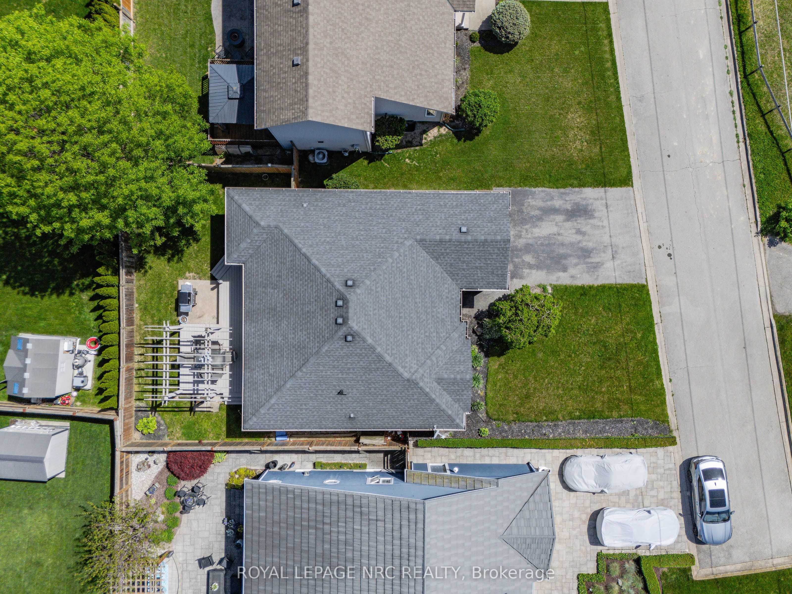 1052 Vansickle Road N Property Photo 43