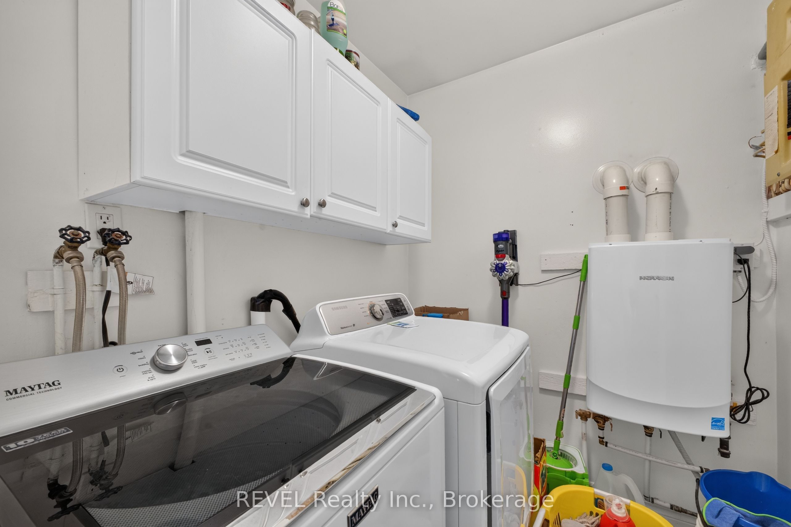 3262 Young Avenue Property Photo 15
