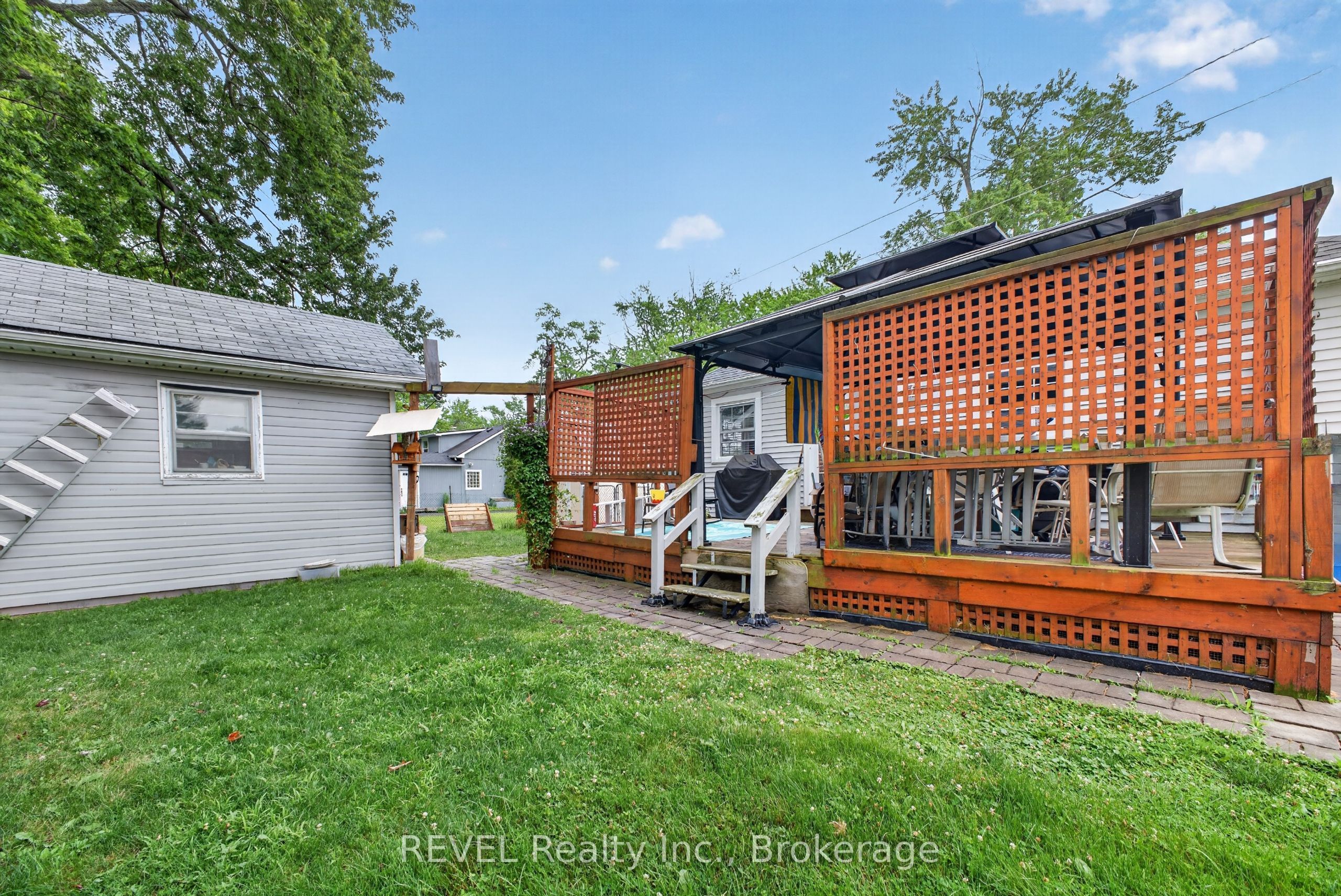 3262 Young Avenue Property Photo 18