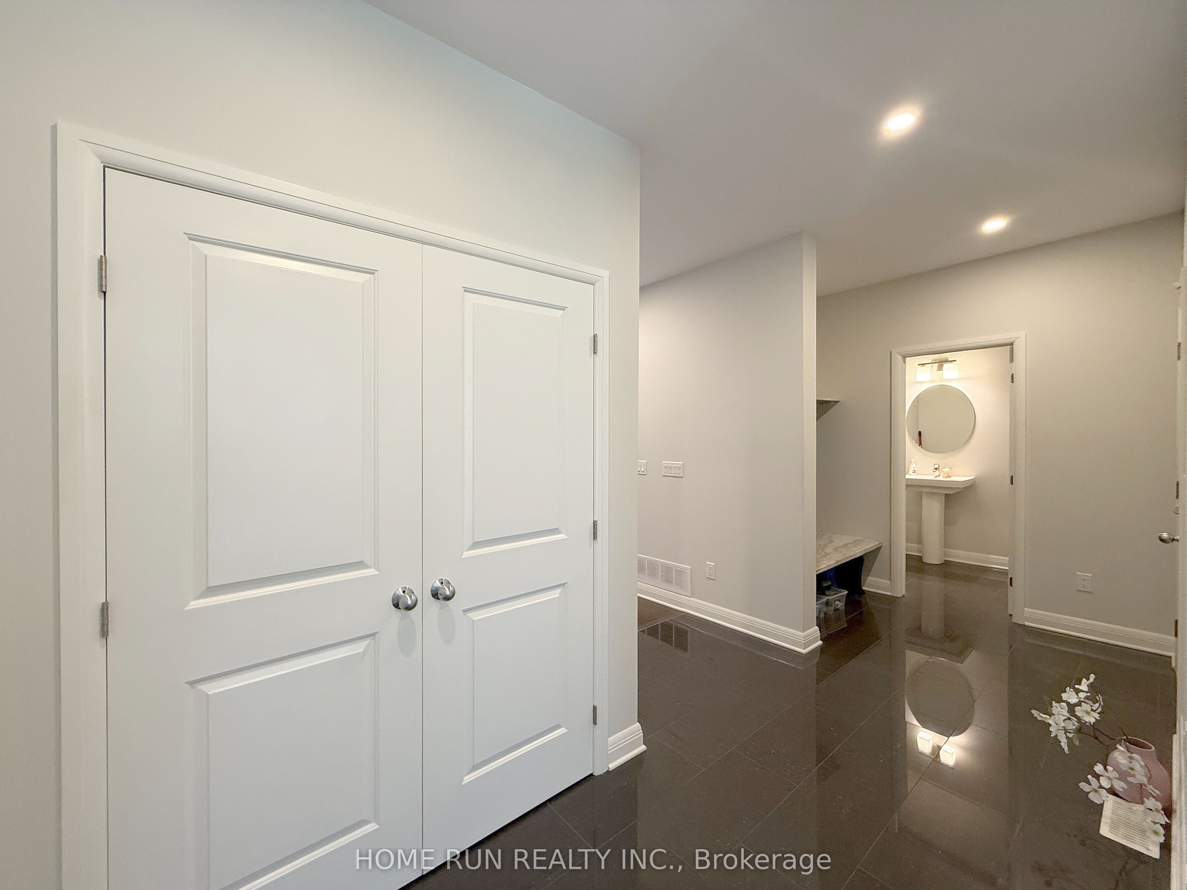 322 Lysander Place Property Photo 4