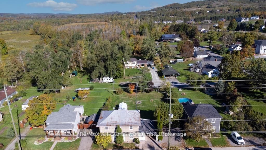 1463 Highway 7a Property Photo 1