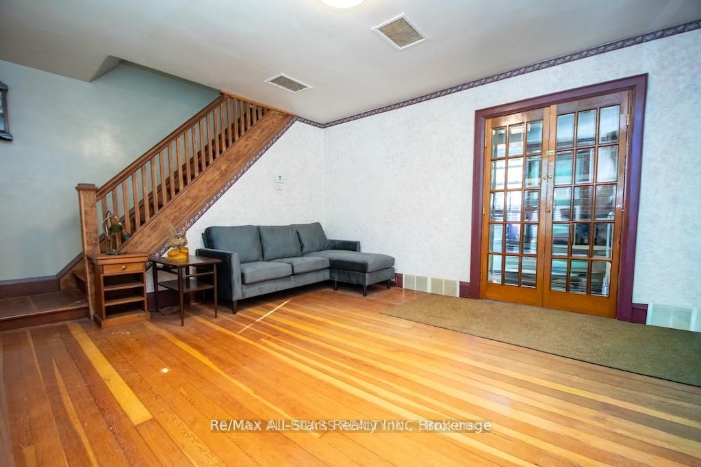1463 Highway 7a Property Photo 9