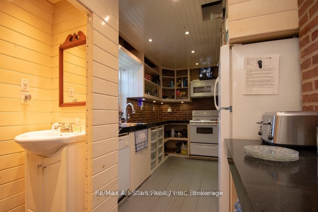 1463 Highway 7a Property Photo 12