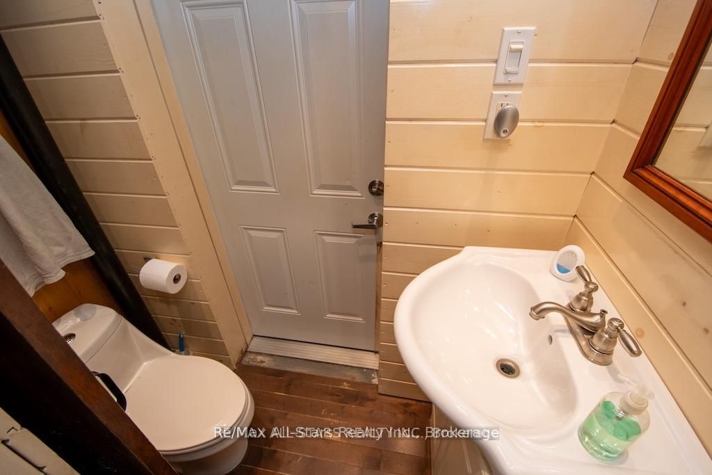 1463 Highway 7a Property Photo 18