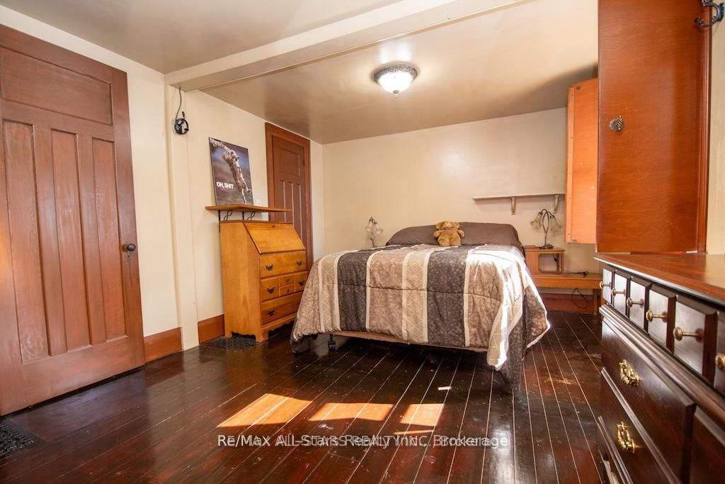 1463 Highway 7a Property Photo 19