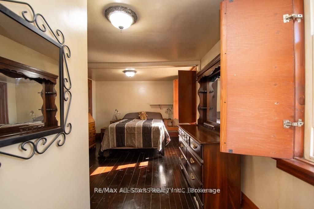 1463 Highway 7a Property Photo 20