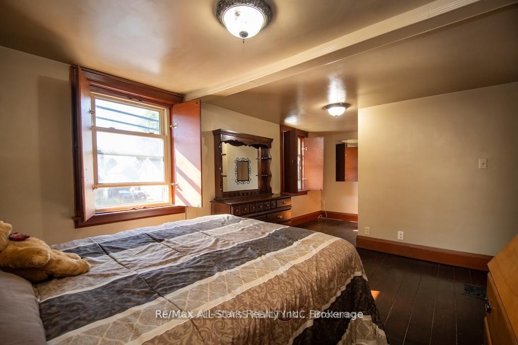 1463 Highway 7a Property Photo 21