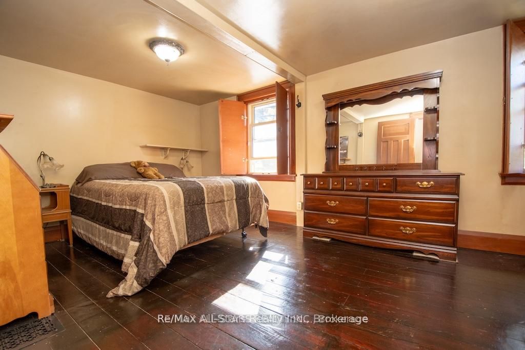 1463 Highway 7a Property Photo 22
