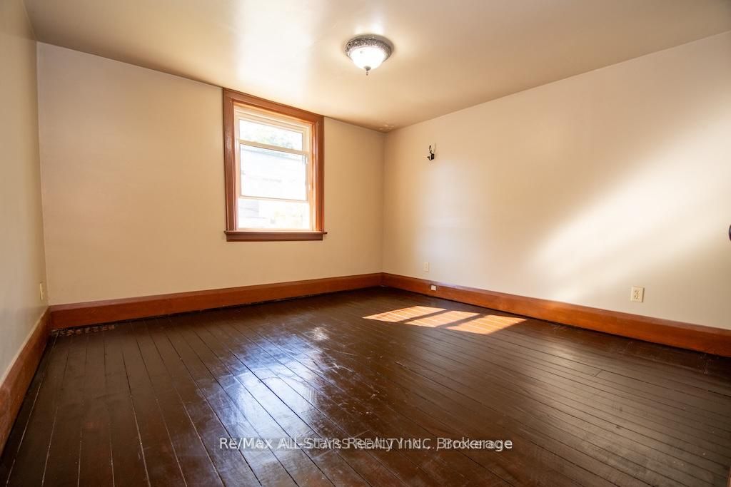 1463 Highway 7a Property Photo 29