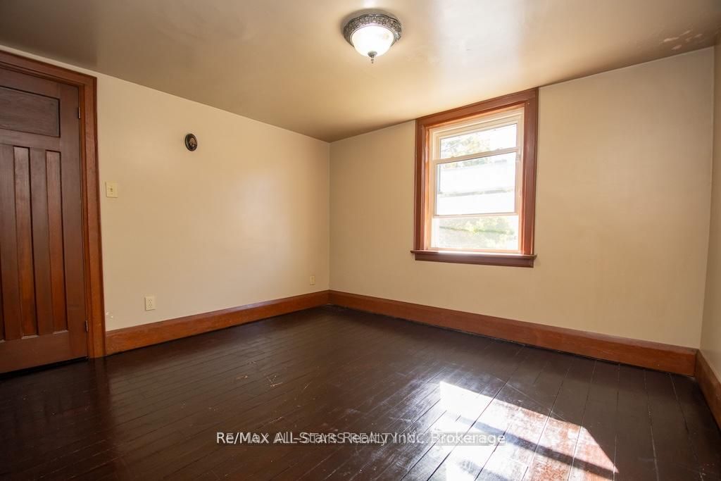 1463 Highway 7a Property Photo 31