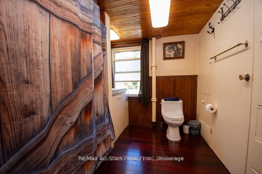 1463 Highway 7a Property Photo 32