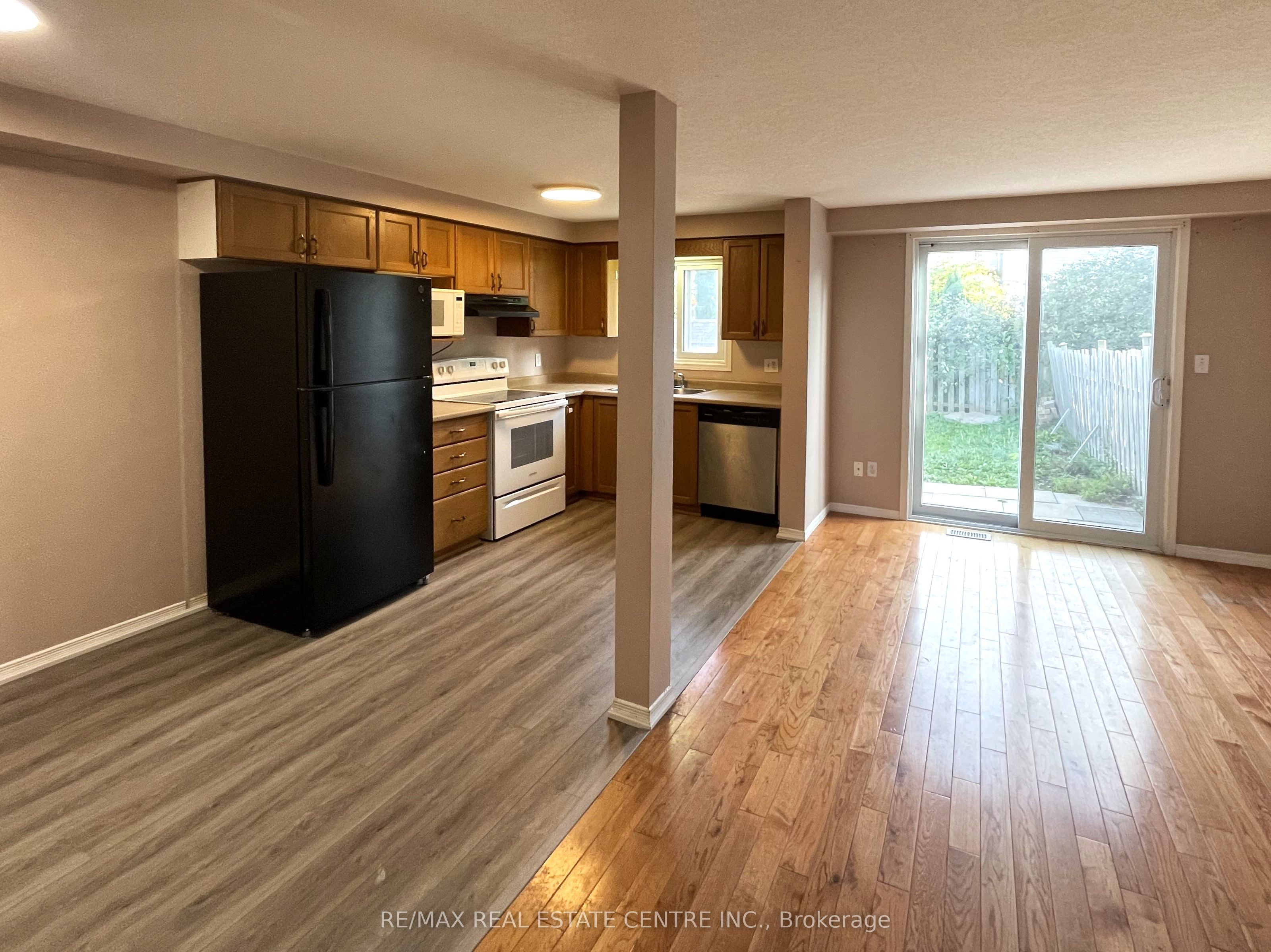 300 Activa Avenue Property Photo 3