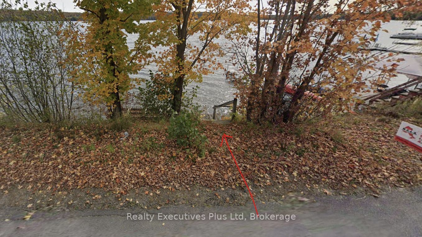 2011 North Shore Road Property Photo 4