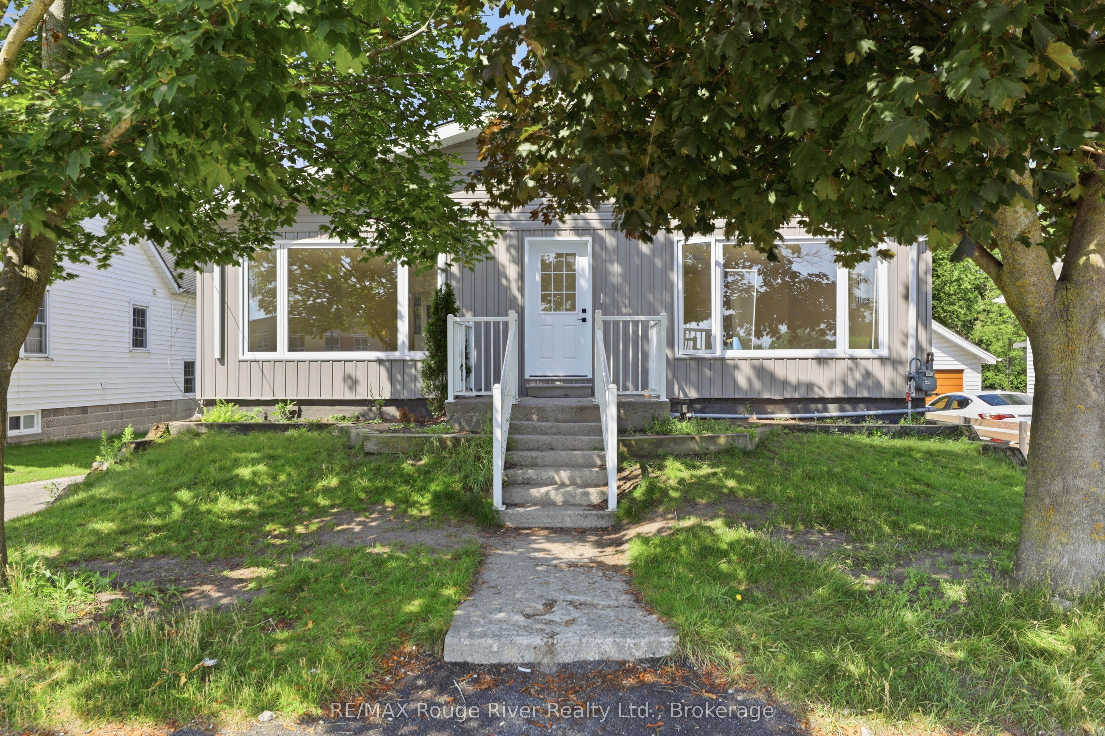 144 Macdonald Avenue Unit A Property Photo 2