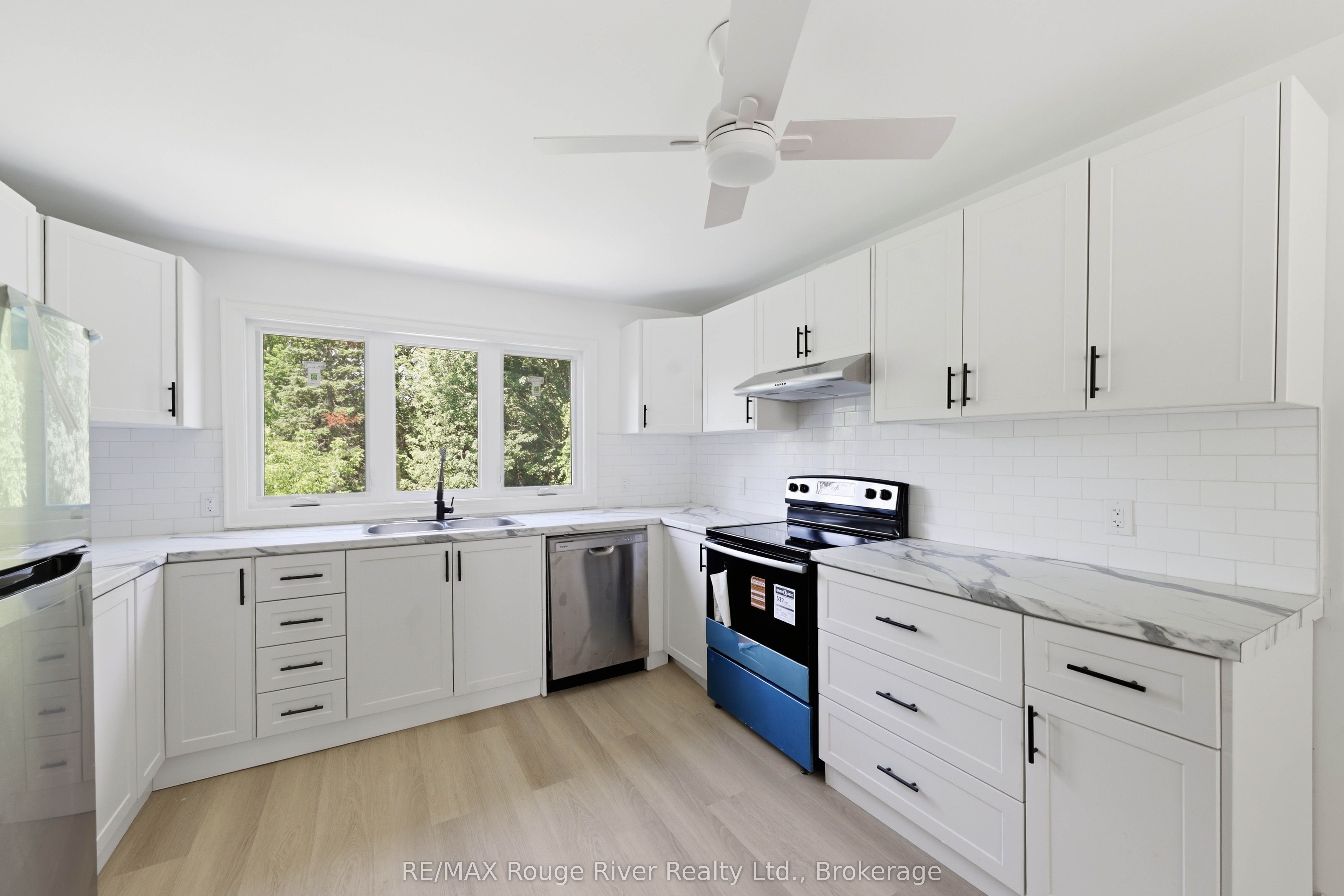144 Macdonald Avenue Unit A Property Photo 6
