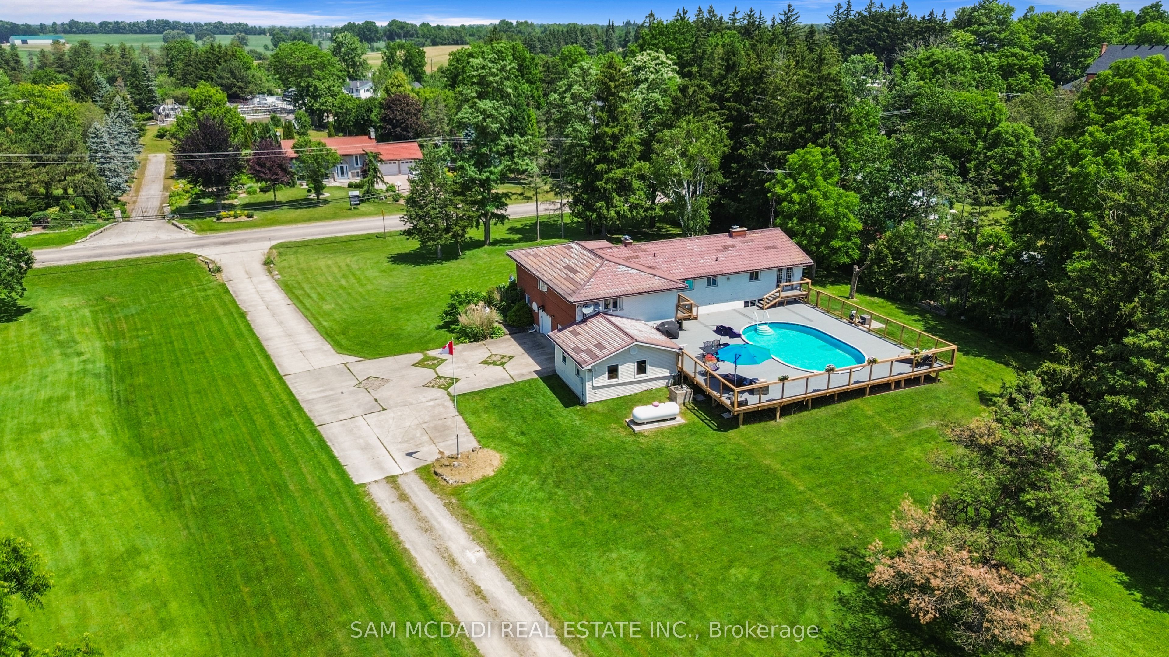 1291 Old Highway 8 Property Photo 4