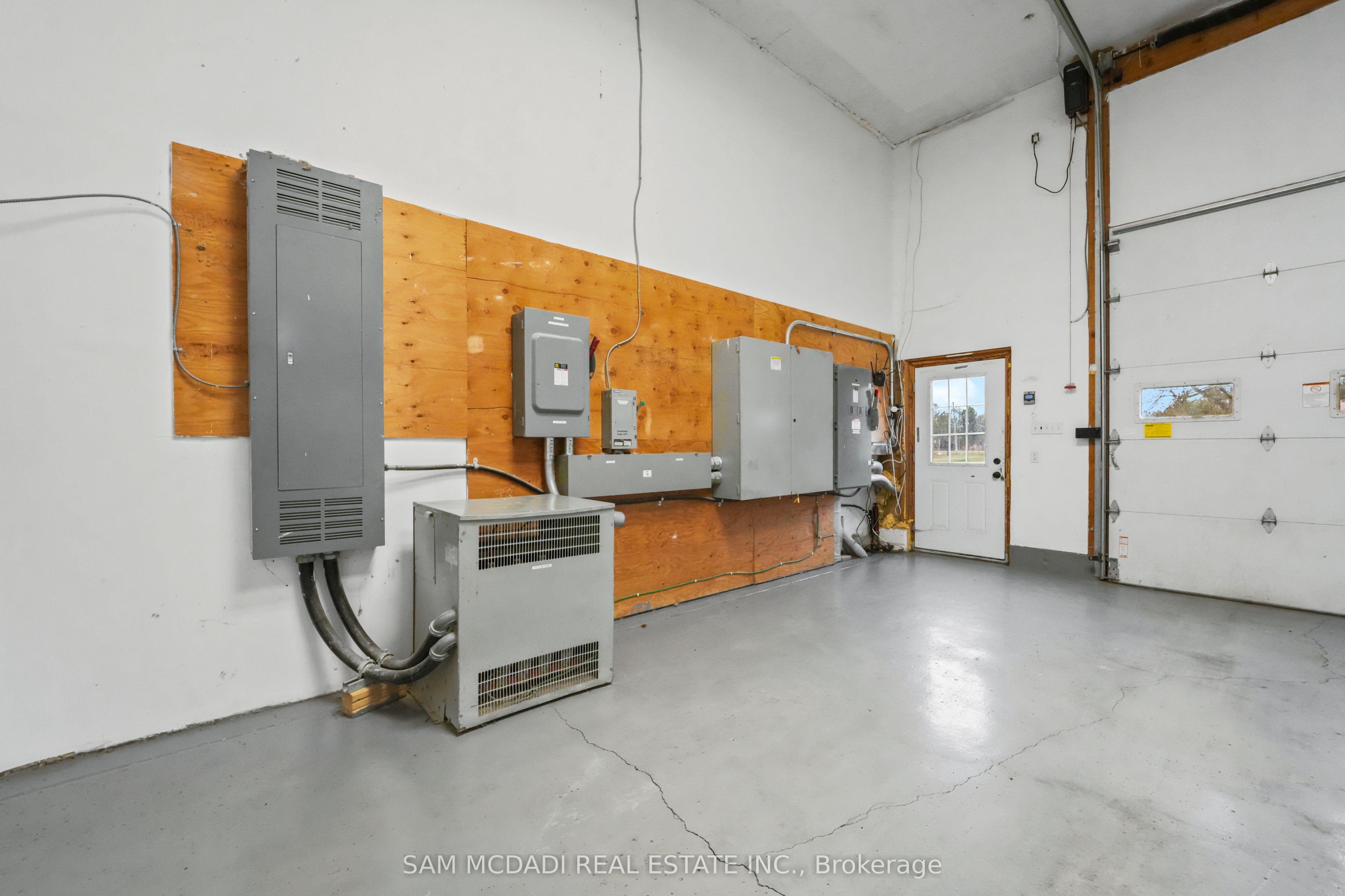 1291 Old Highway 8 Property Photo 17